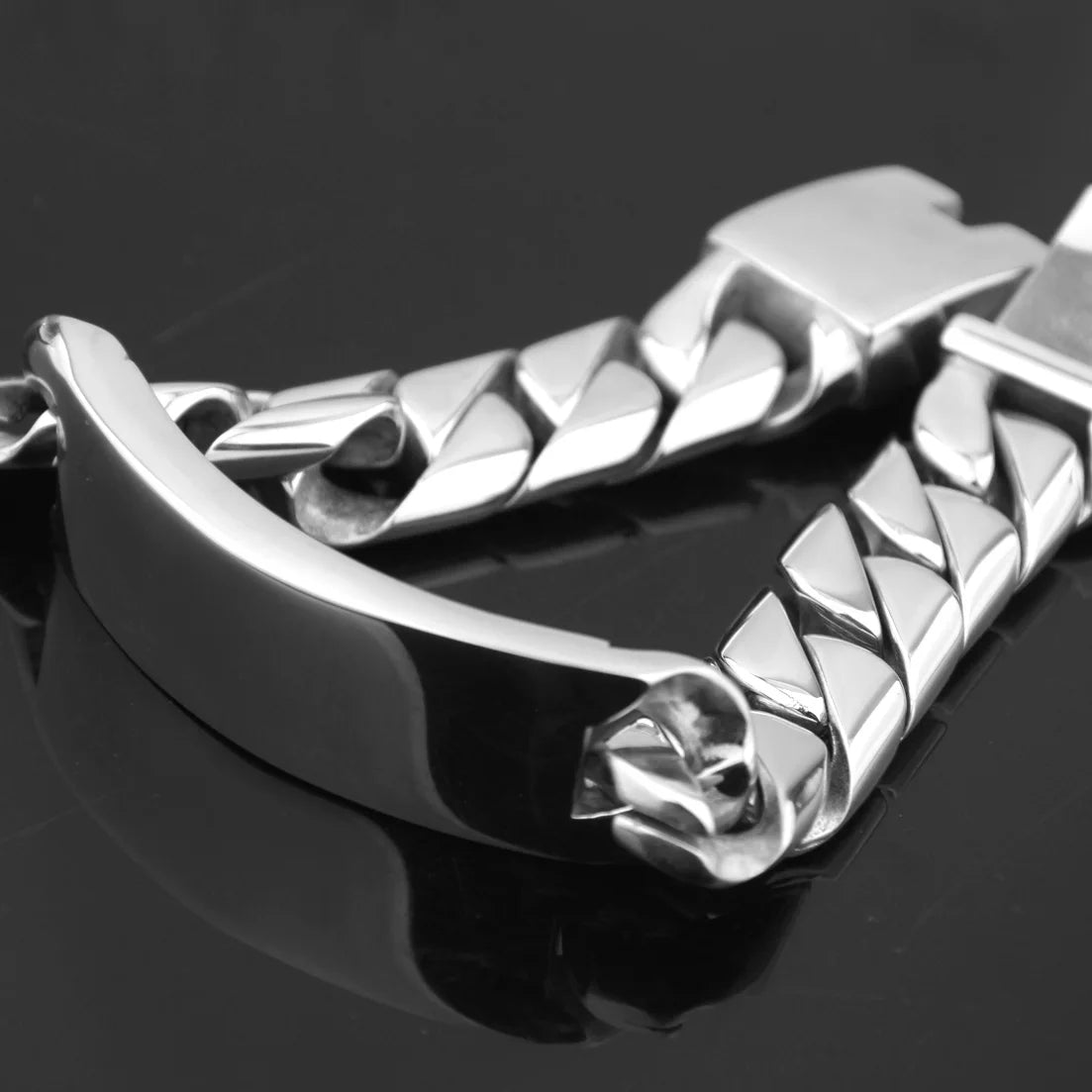"TitanCurb Bracelet: Bold Style, Unmatched Strength"