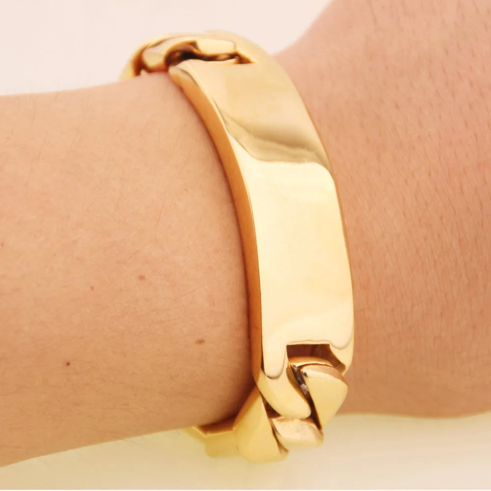 "TitanCurb Bracelet: Bold Style, Unmatched Strength"