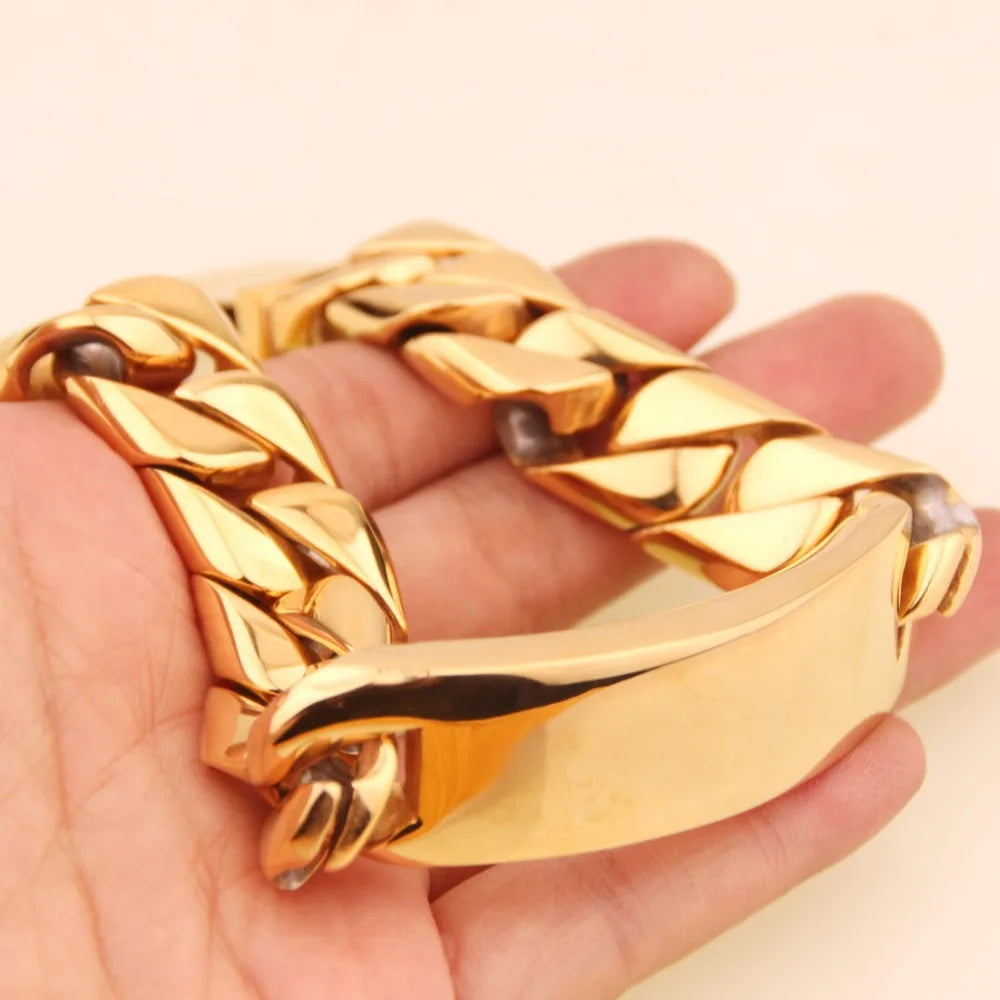 "TitanCurb Bracelet: Bold Style, Unmatched Strength"