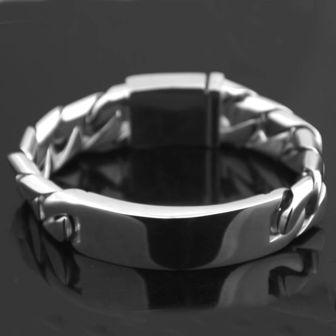"TitanCurb Bracelet: Bold Style, Unmatched Strength"