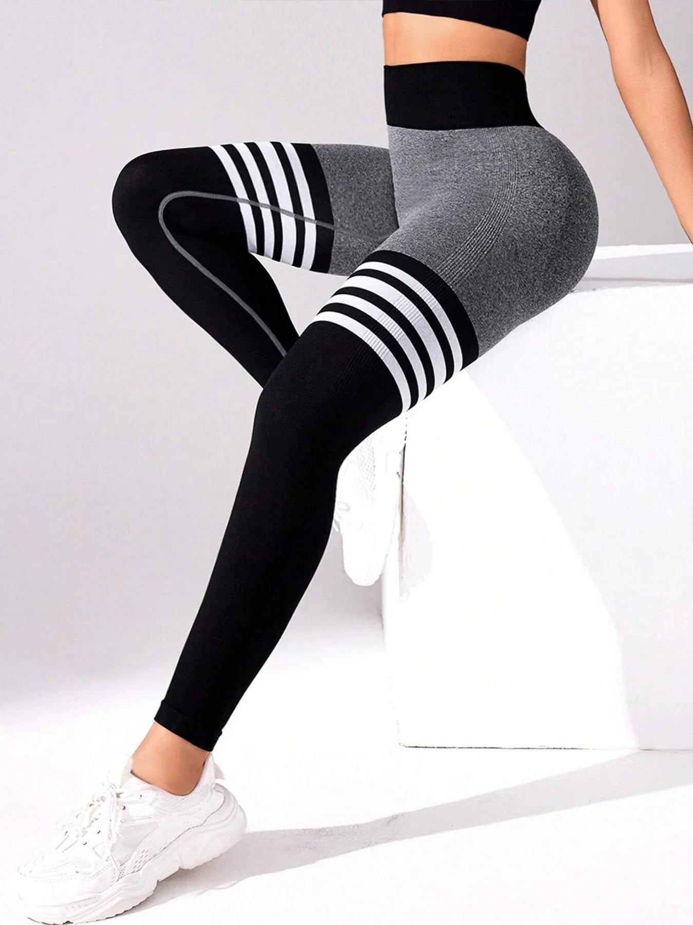 V-Luxe Leggings 🍑