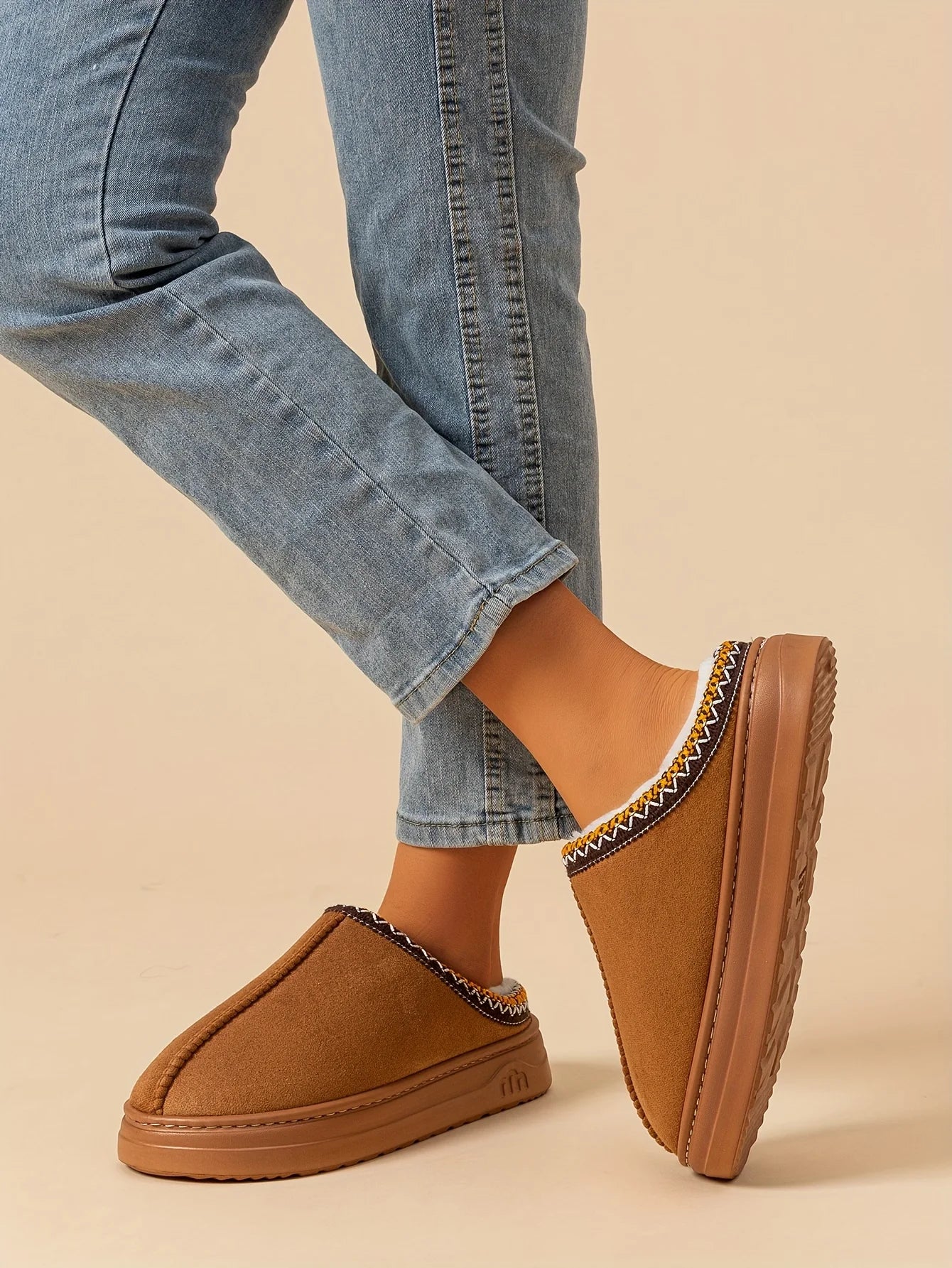 Winter warm slippers for men and women couples - plush lining, non-slip thick soles, indoor and outdoor warm solid color