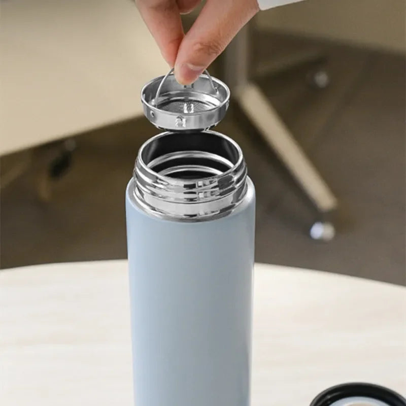 🌟 ThermoBuddy 500ml – Your Smart Temperature Sidekick!